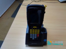 Motorola Omni XT 15 Handheld mit Ladegerät