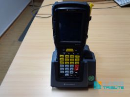 Motorola Omni XT 15 Handheld mit Ladegerät