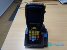 Motorola Omni XT 15 Handheld mit Ladegerät