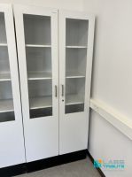 Vitrinenschrank