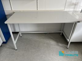Picture Labortisch